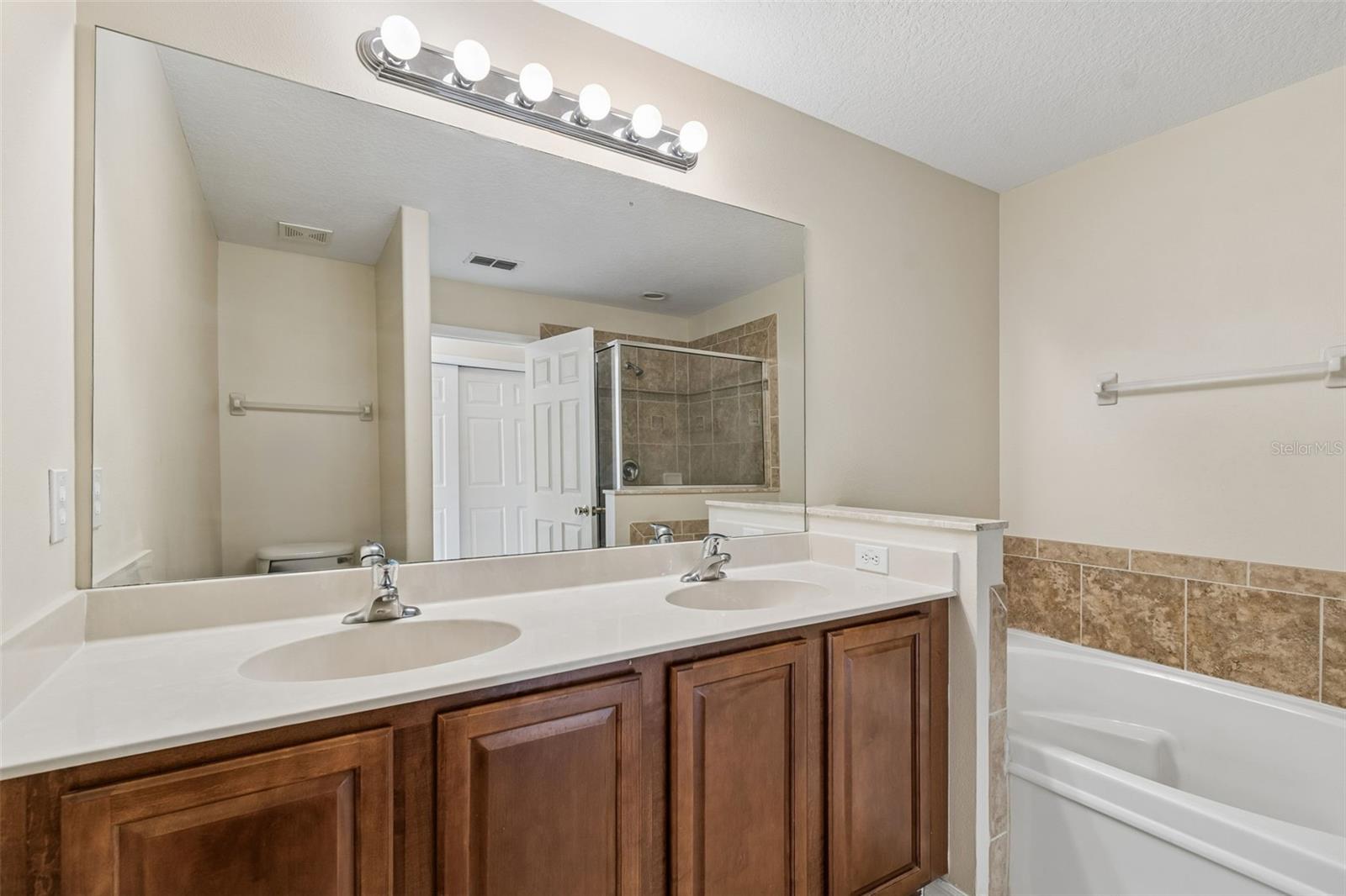 HAMMOCKS - Residential