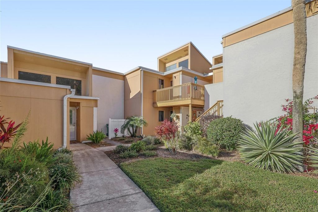 Photo of 1051 S Highland Street #3B, Mount Dora, FL 32757 (MLS # G5106535)