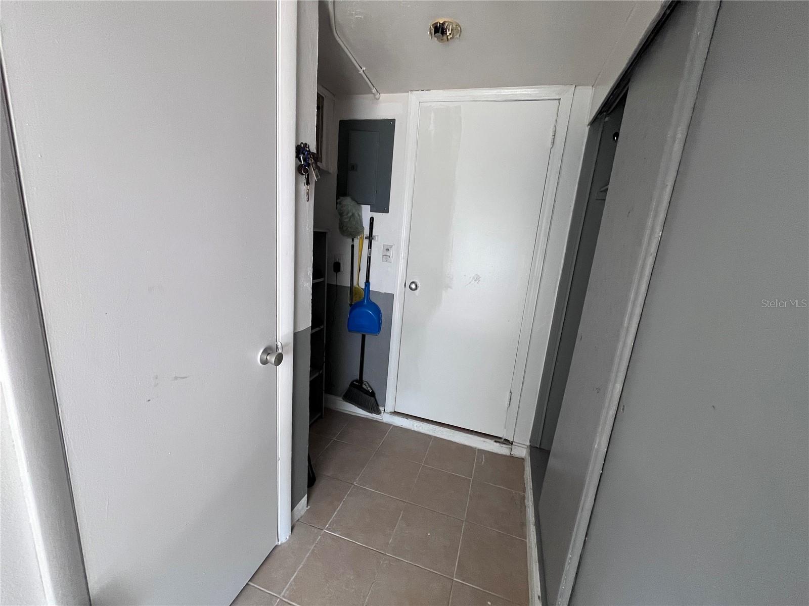 SUN RAY HOMES 01 - Residential