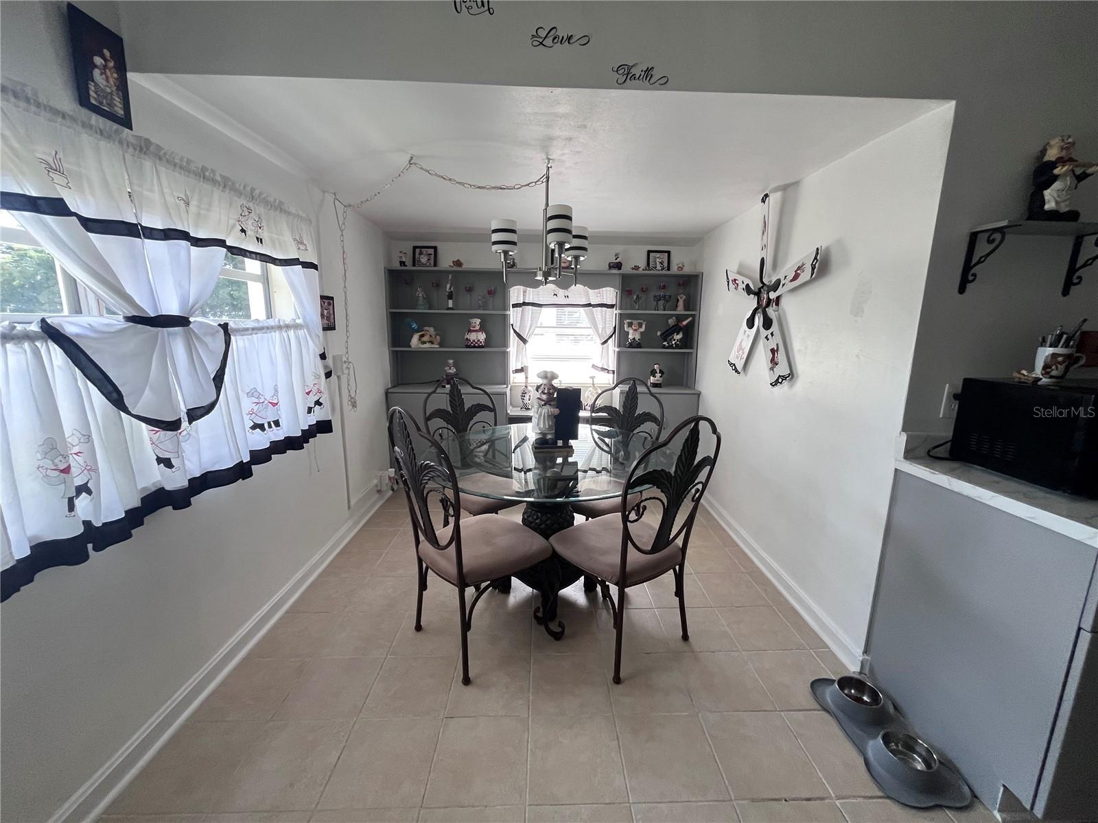 SUN RAY HOMES 01 - Residential