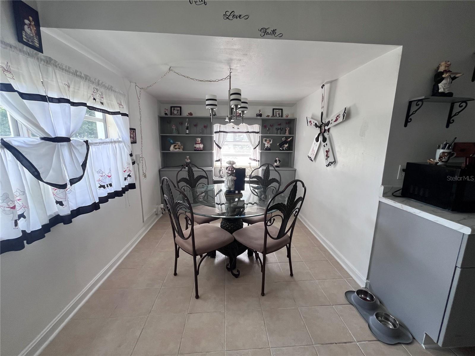 SUN RAY HOMES 01 - Residential