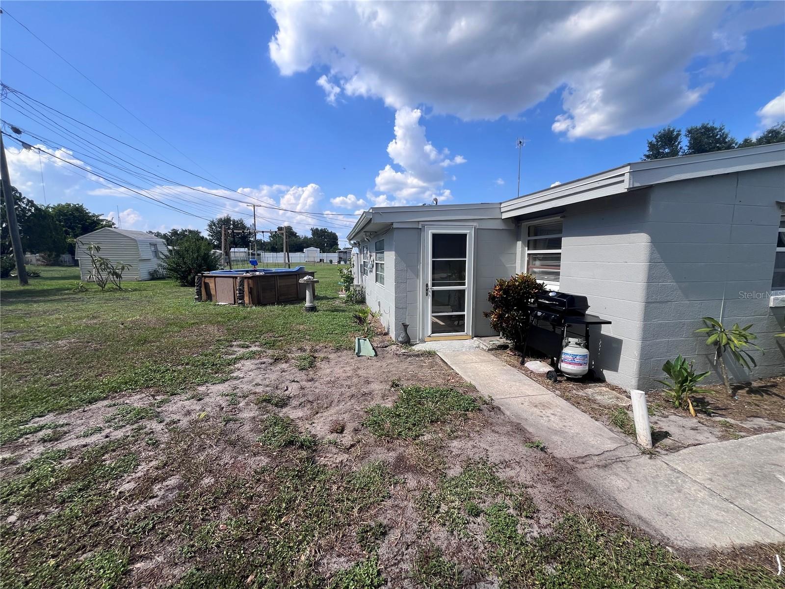 SUN RAY HOMES 01 - Residential