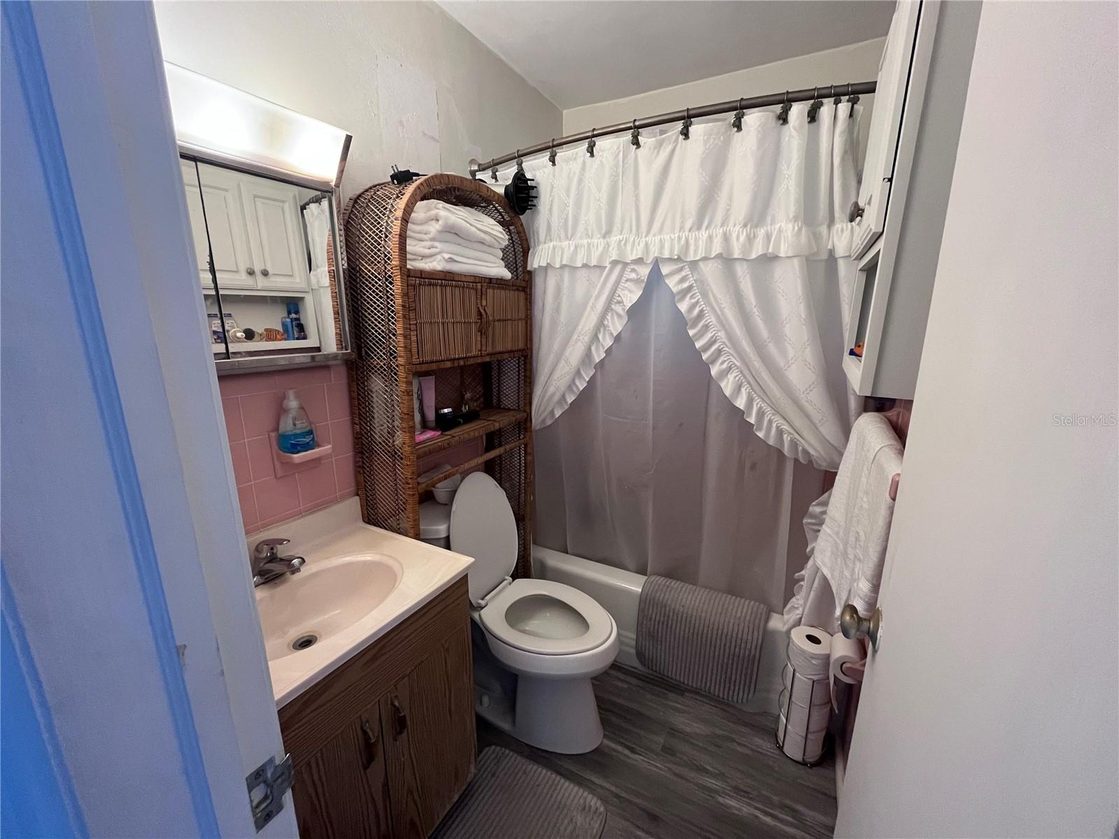 SUN RAY HOMES 01 - Residential