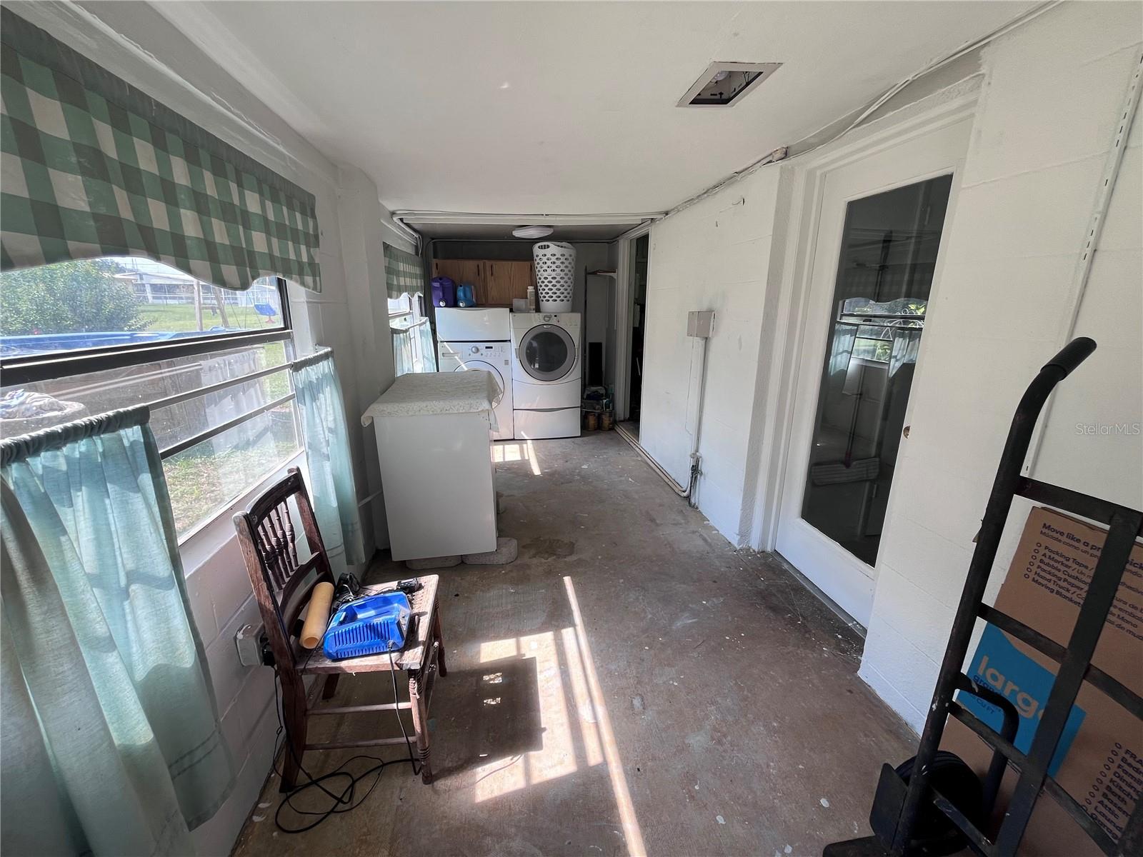 SUN RAY HOMES 01 - Residential