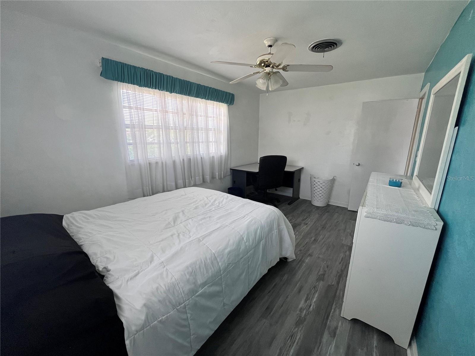 SUN RAY HOMES 01 - Residential