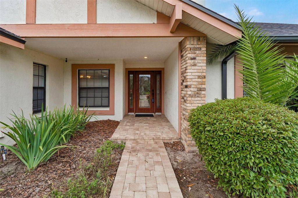 Photo of 3302 Westmoreland Drive, Tampa, FL 33618 (MLS # TB8465290)