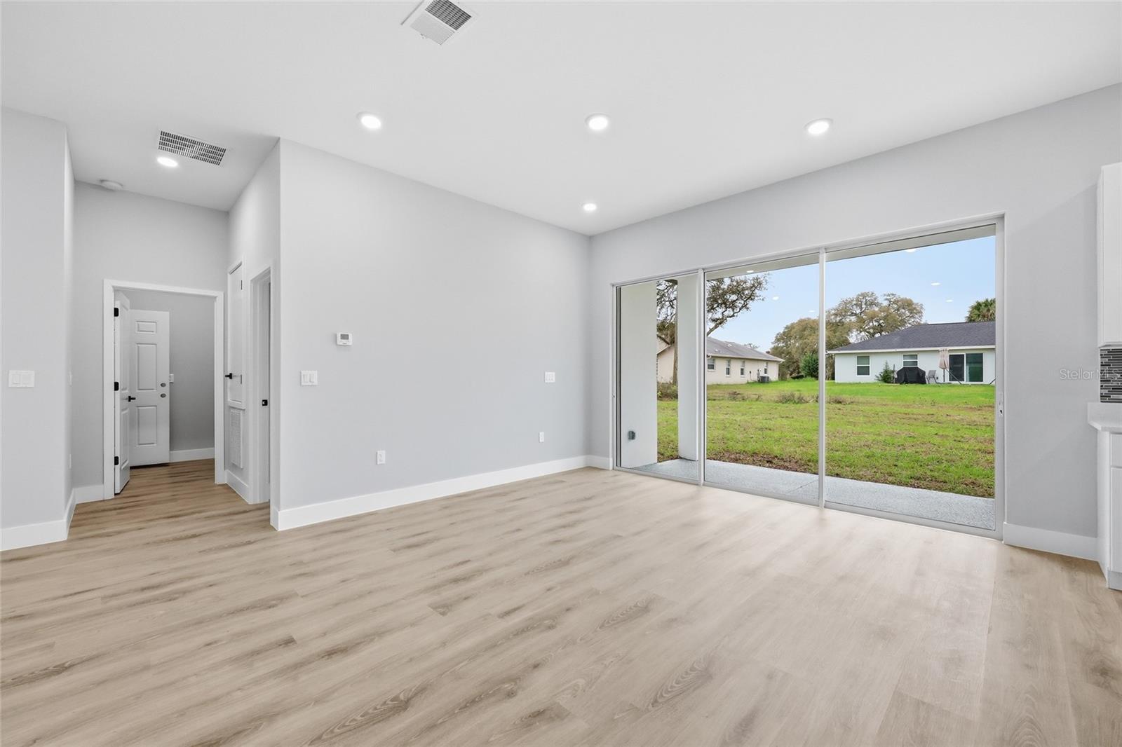 MARION OAKS UN 01 - Residential