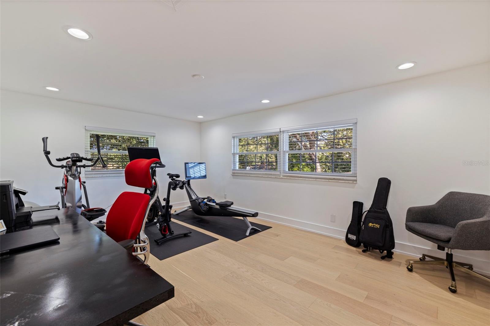 BAY COLONY ESTATES - Residential