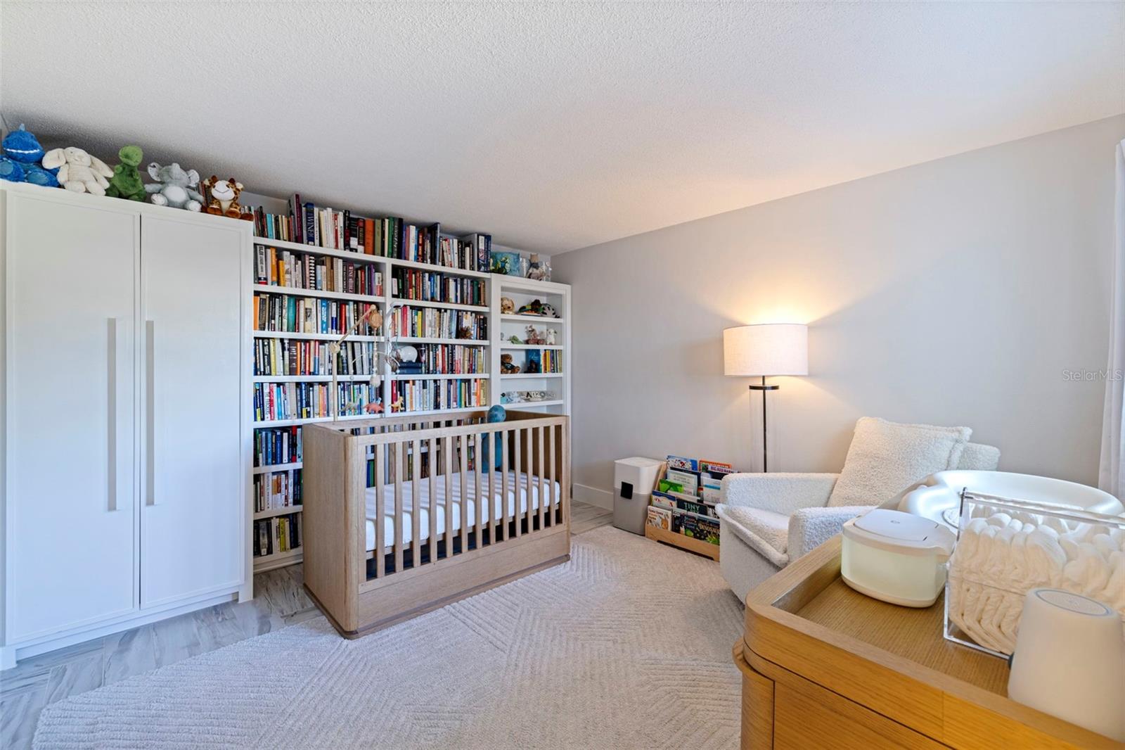 BAY COLONY ESTATES - Residential