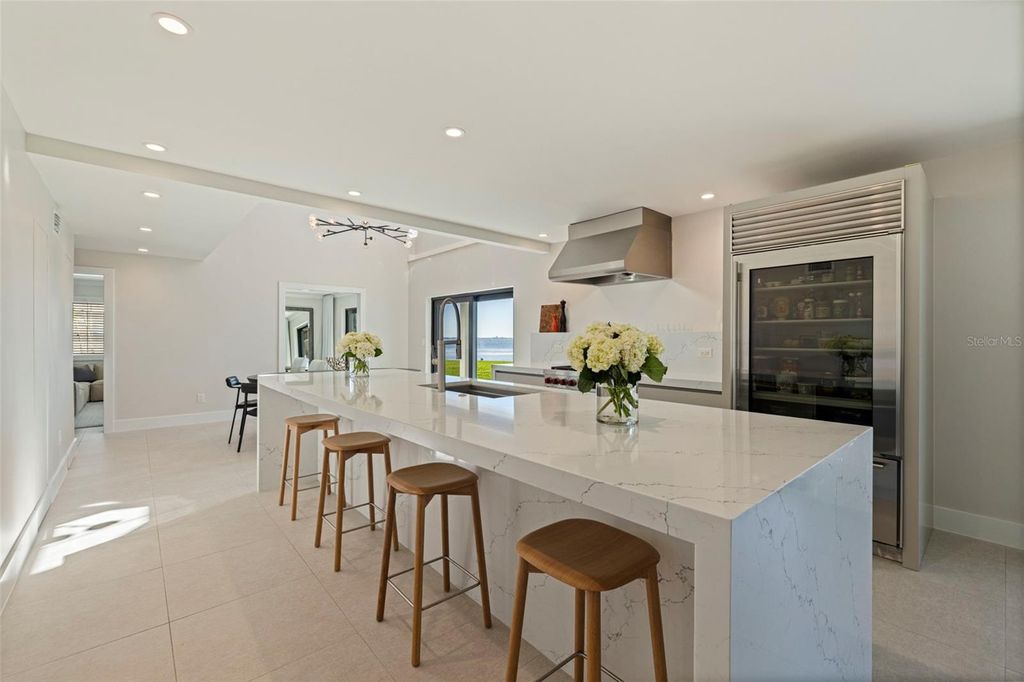 Photo of 218 Colony Point Road S, St Petersburg, FL 33705 (MLS # TB8468622)