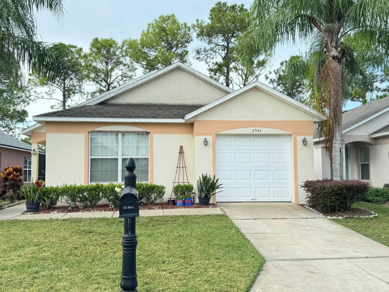 Live the Resort Lifestyle in Haines City!
Enjoy this beautiful 3-bedroom, 2-bathroom home with a private pool and stunning views of the golf course. Located in an exclusive community with expansive green spaces and resort-style amenities, this property combines comfort, elegance, and fun. Perfect for those who want to relax in their own oasis or enjoy golf and outdoor activities without leaving home. Your perfect home awaits!
Convenience at Your Doorstep: Just 2 minutes away, you’ll find a large Walmart, Dollar Tree, several restaurants, and other essential services. Hospitals and major supermarkets are also nearby, making everyday living easy and accessible.