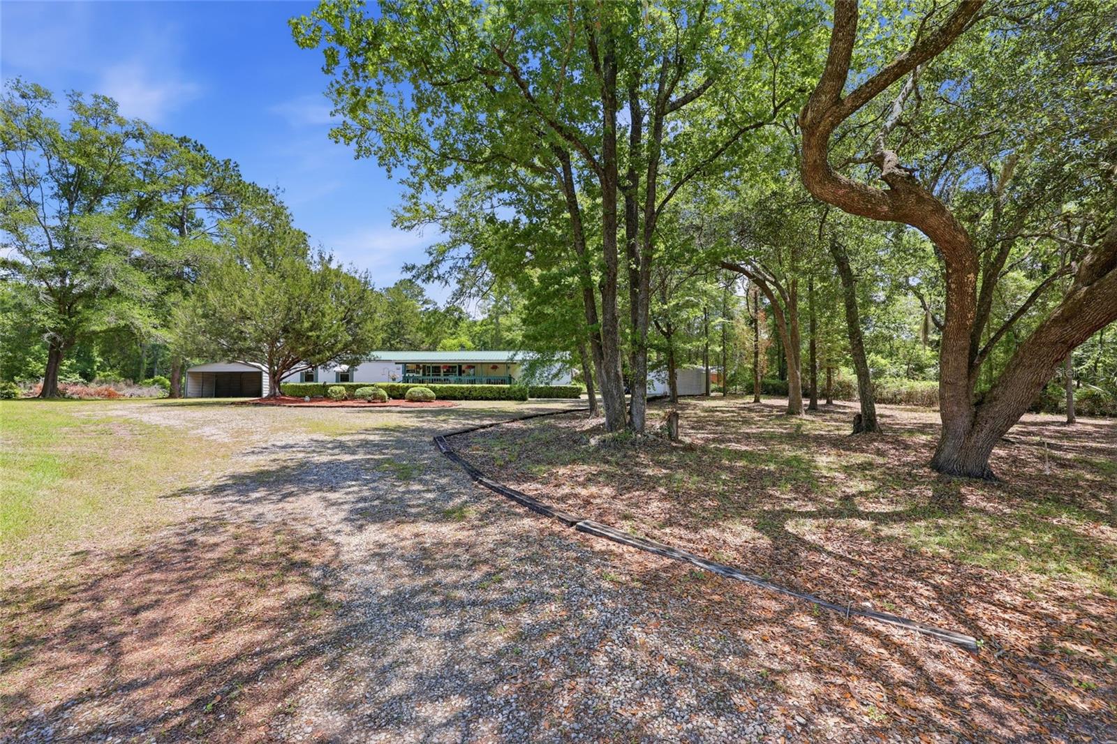 MINI FARM COUNTRY ESTATES - Residential