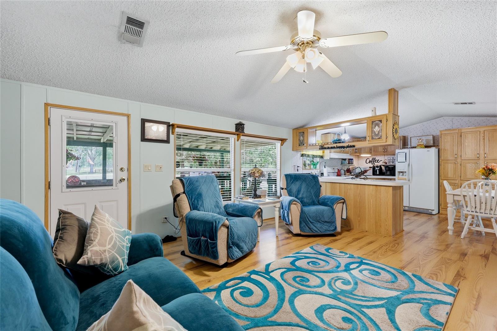 MINI FARM COUNTRY ESTATES - Residential