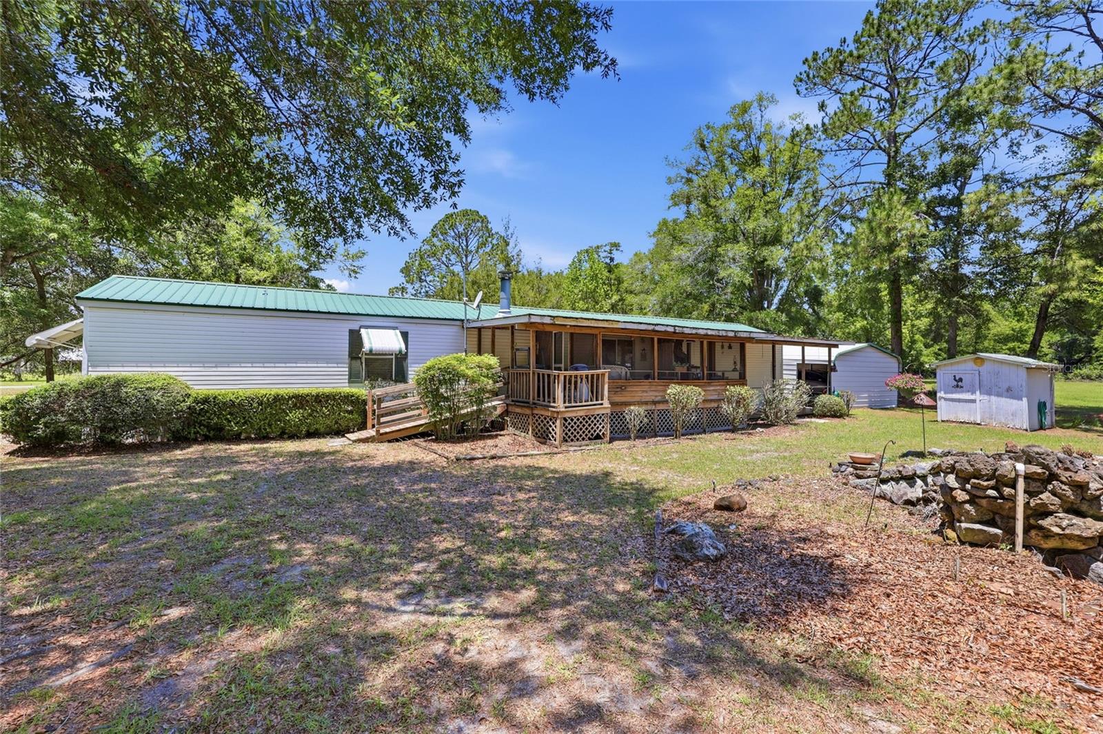 MINI FARM COUNTRY ESTATES - Residential