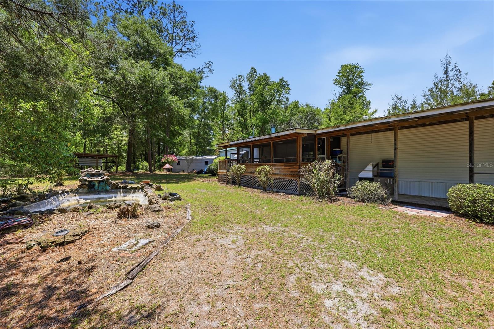 MINI FARM COUNTRY ESTATES - Residential