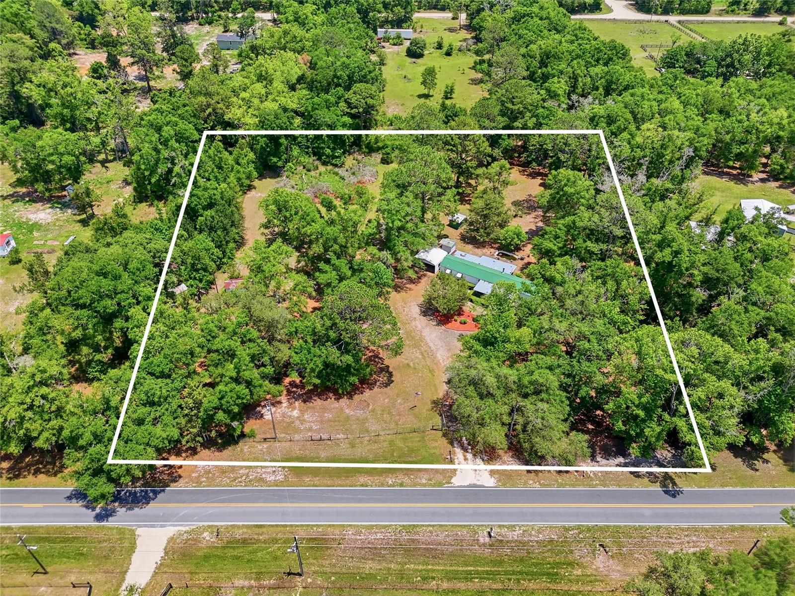 MINI FARM COUNTRY ESTATES - Residential