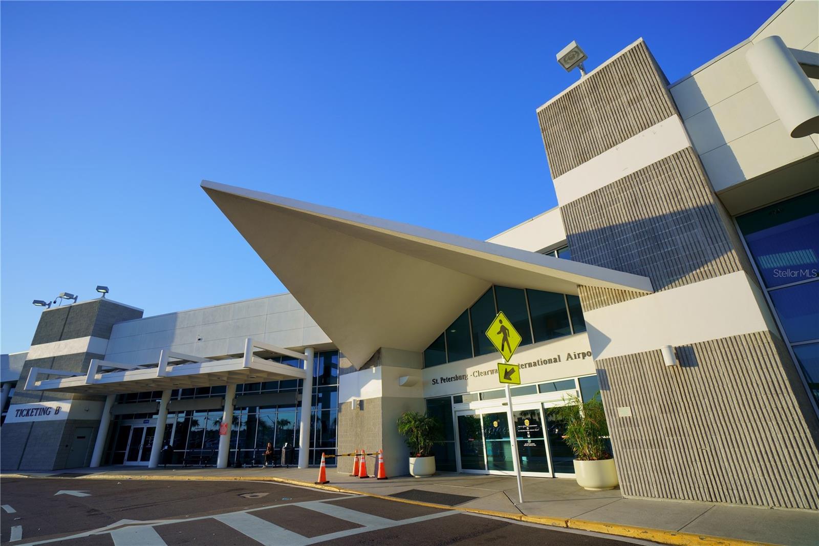 BAY ISLE LANDINGS - Residential