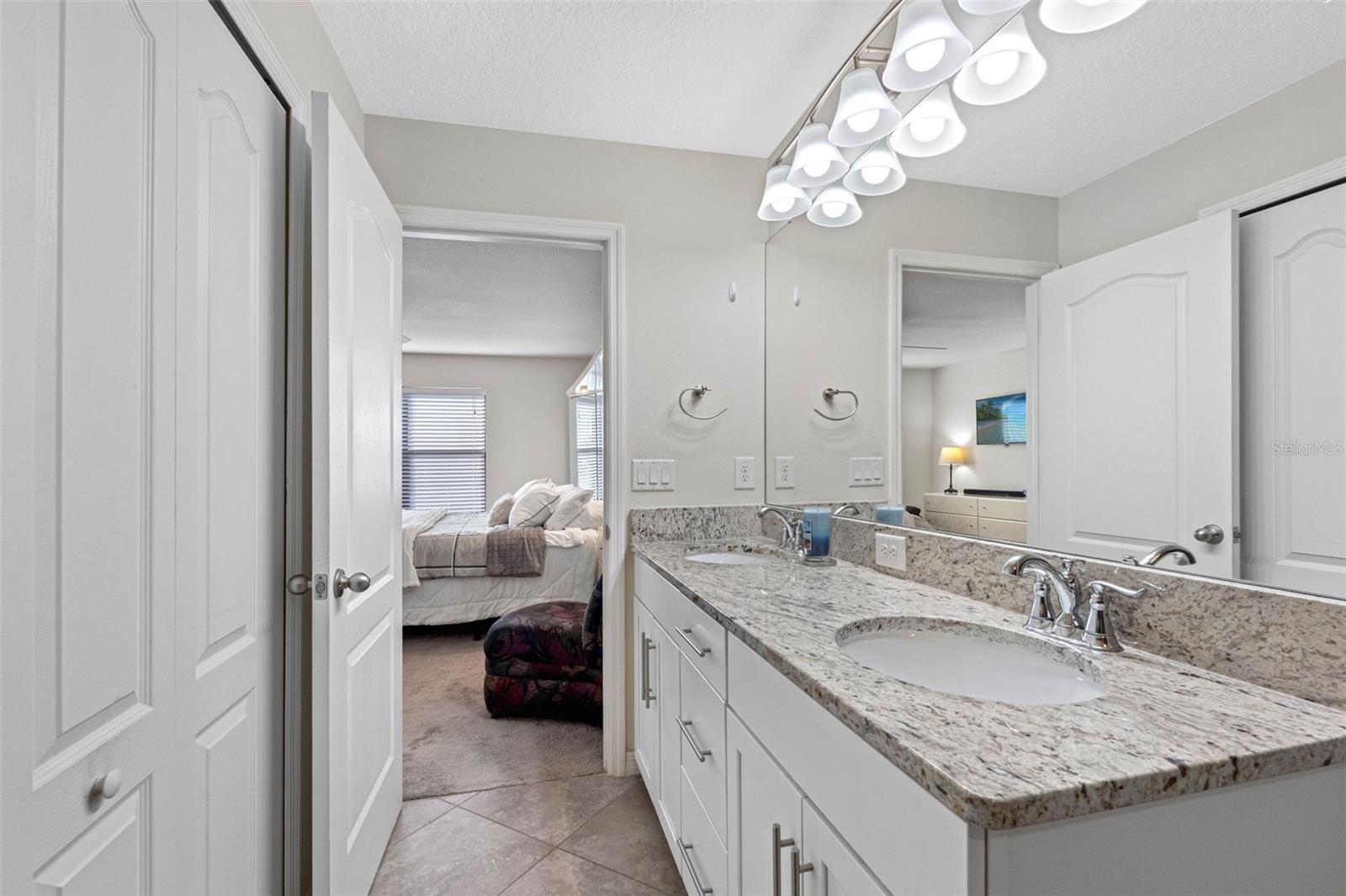 BAY ISLE LANDINGS - Residential