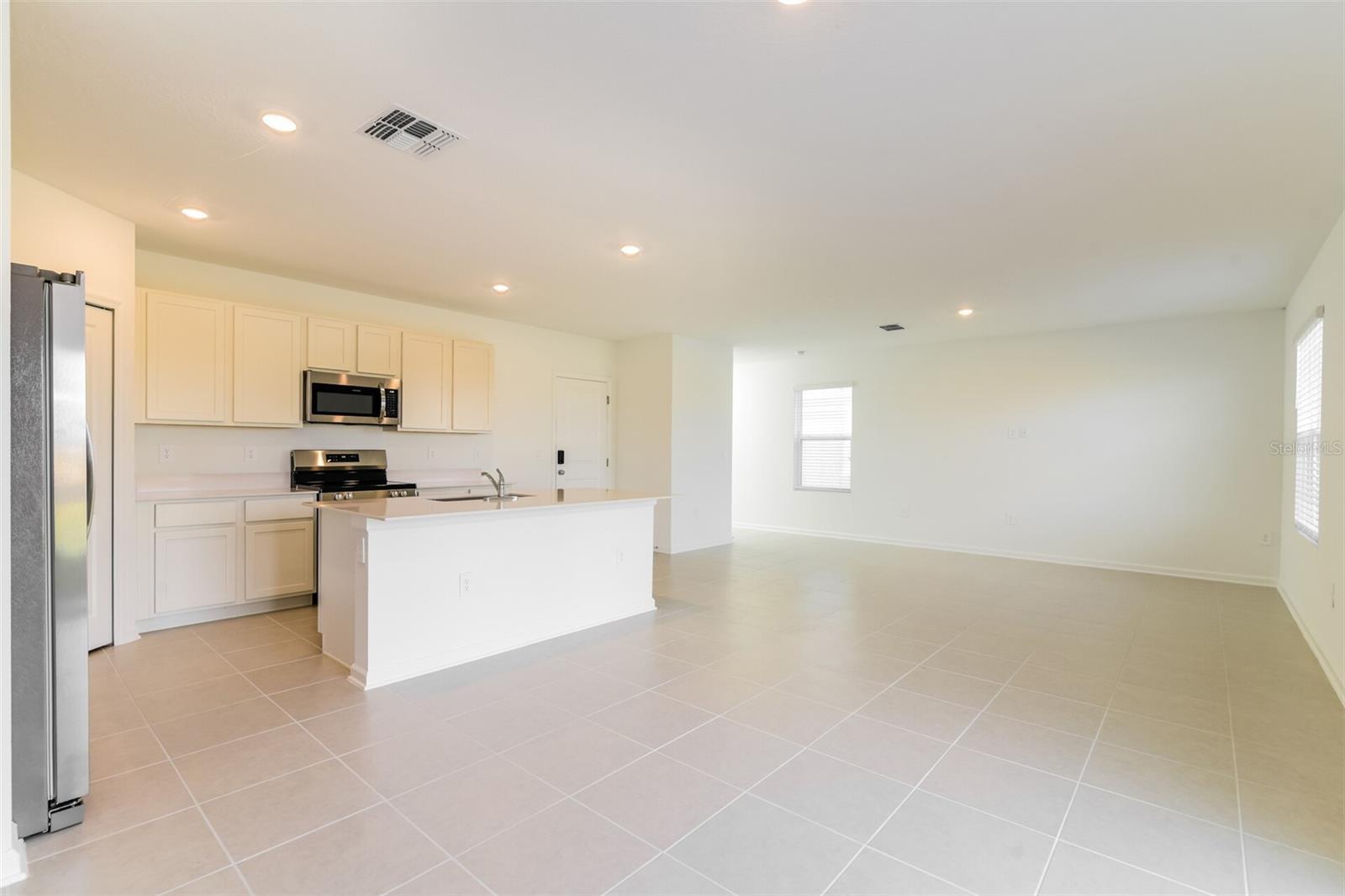 CROSSWINDS EAST PH 1 - Residential Lease