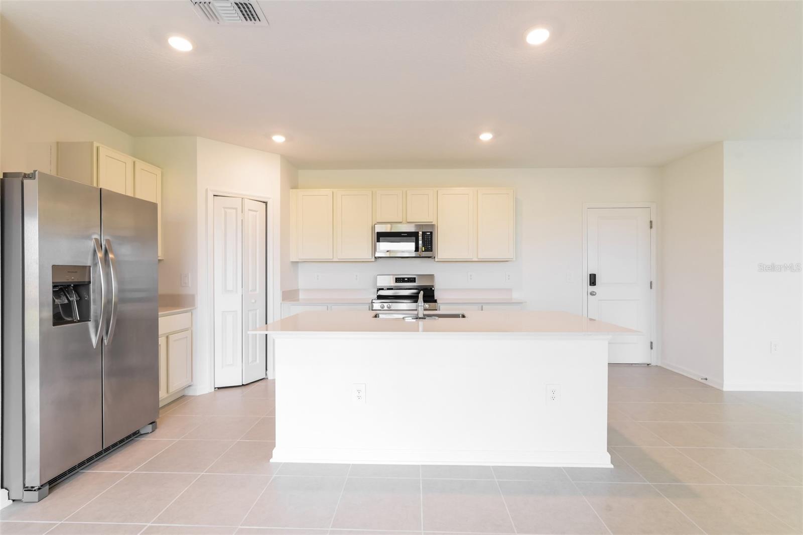 CROSSWINDS EAST PH 1 - Residential Lease