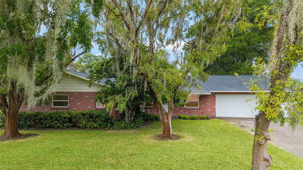 Photo of 3561 SE 30th Terrace, Ocala, FL 34471 (MLS # OM707355)