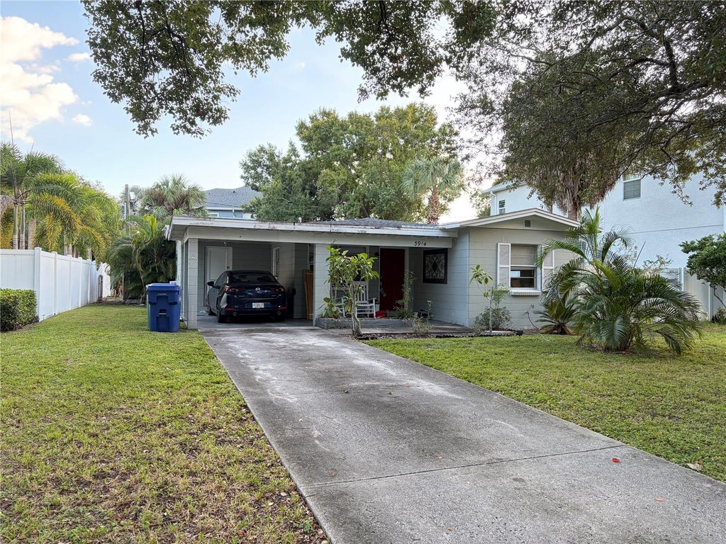 Photo of 3914 W Kensington Avenue, Tampa, FL 33629 (MLS # TB8560850)
