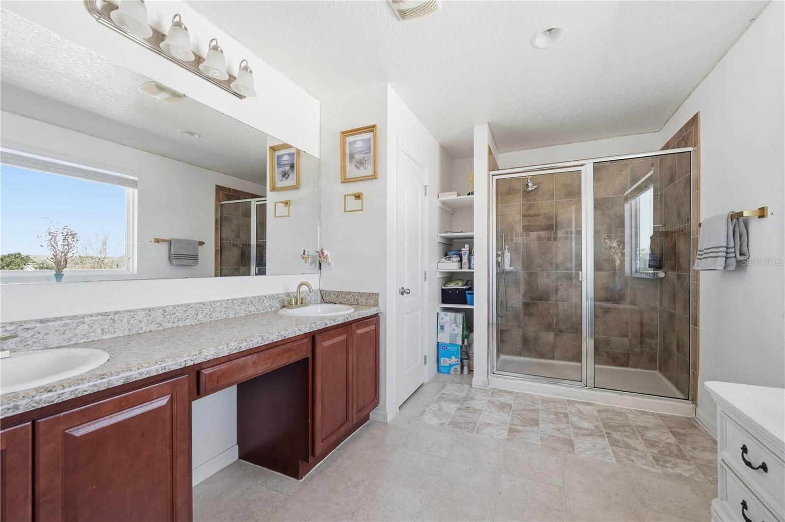 LIBERTY SQUARE - Residential