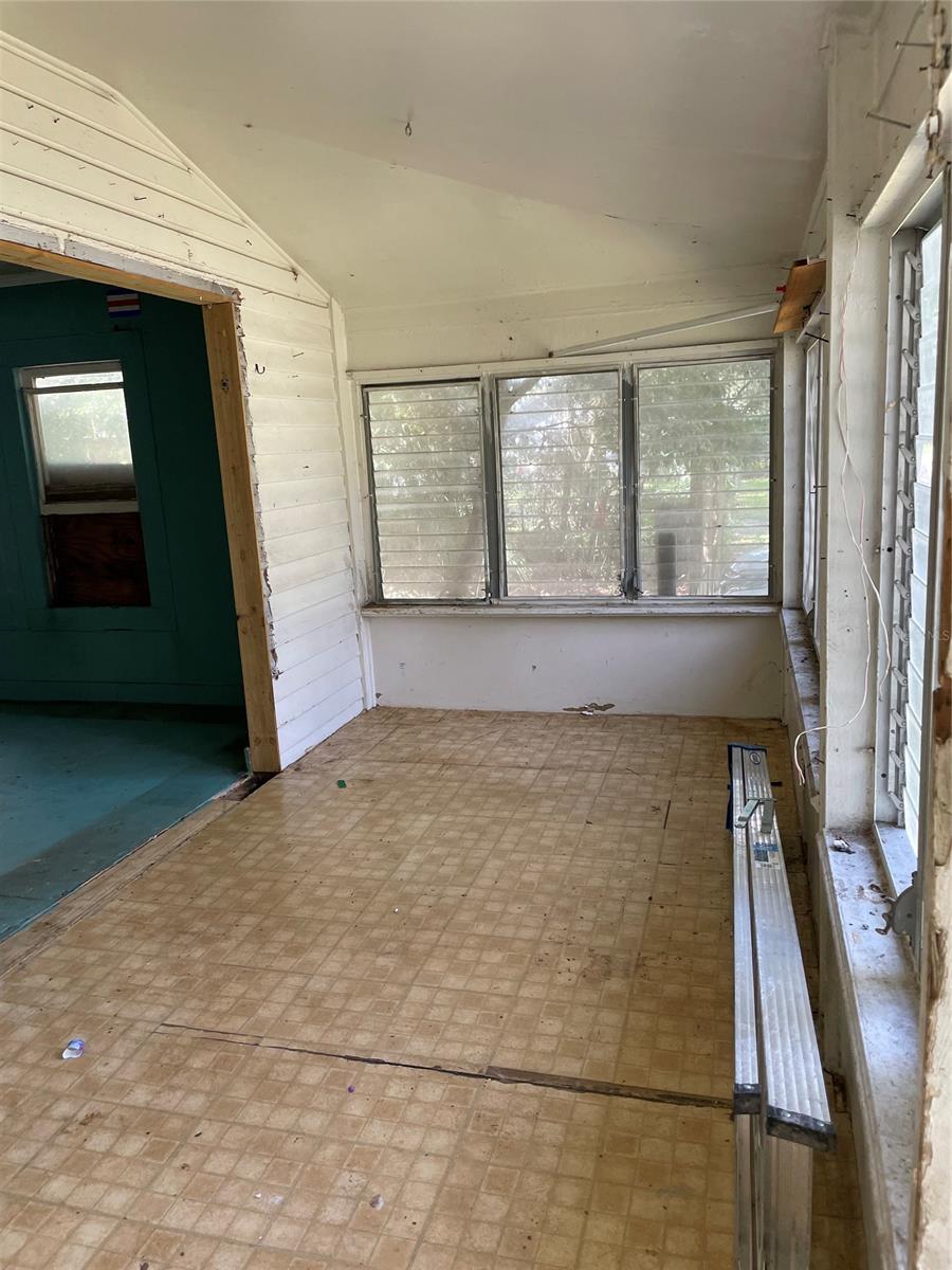 Whites Blk 17 Deland - Residential