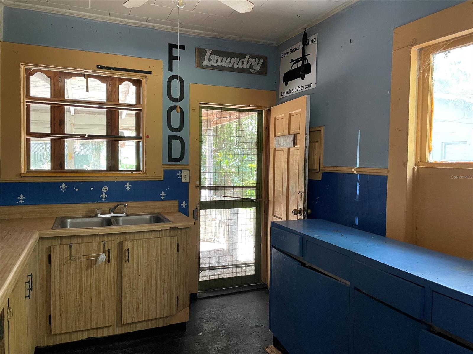 Whites Blk 17 Deland - Residential