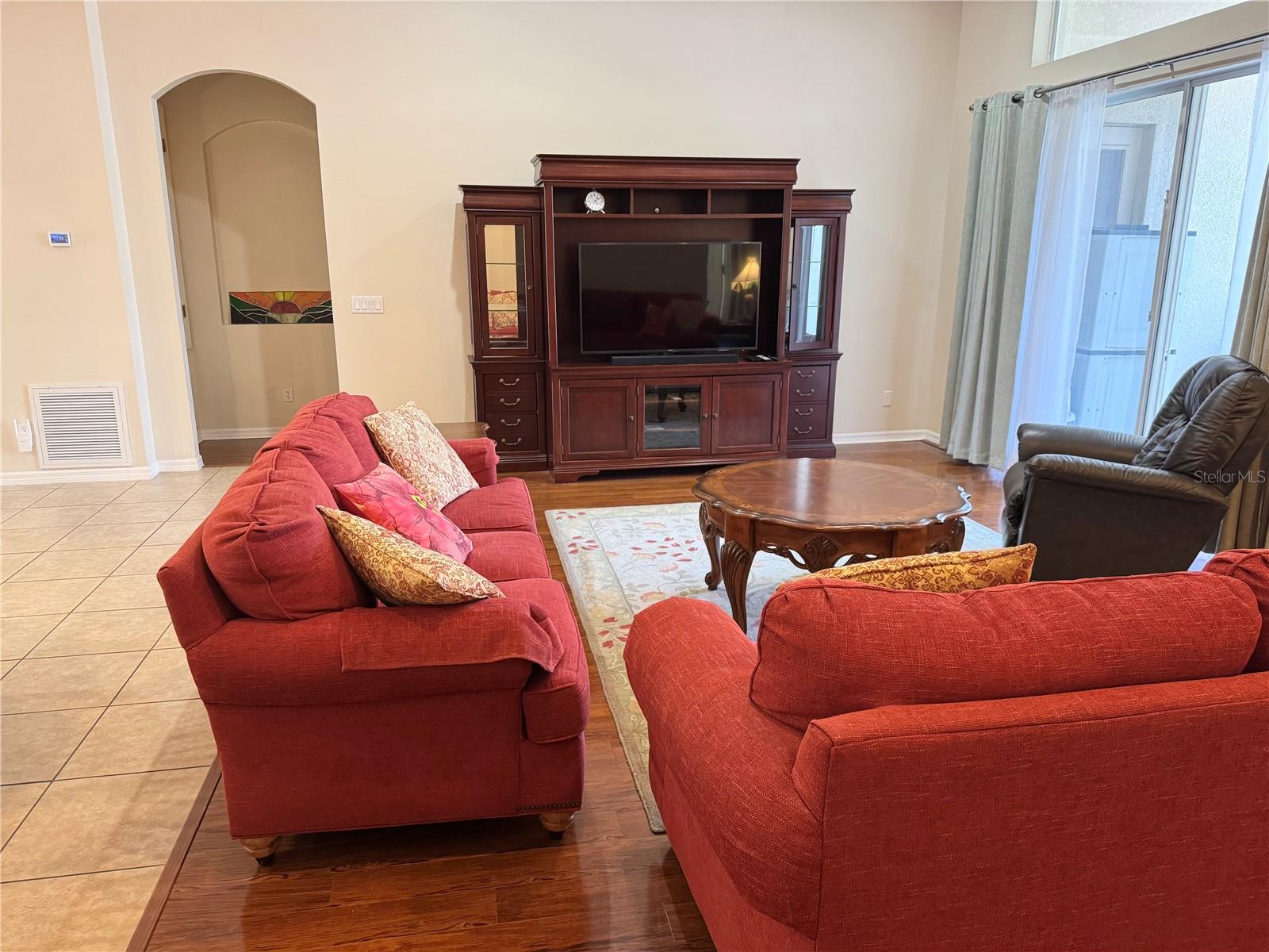 CARRIAGE POINTE A-I & L - Residential