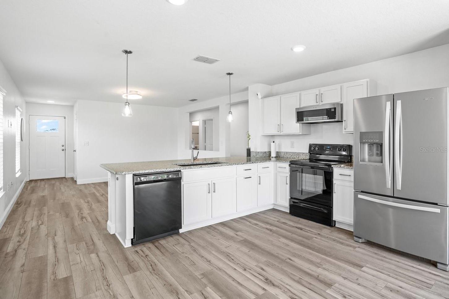 PRESERVATION POINTE PH 1 - Residential Lease