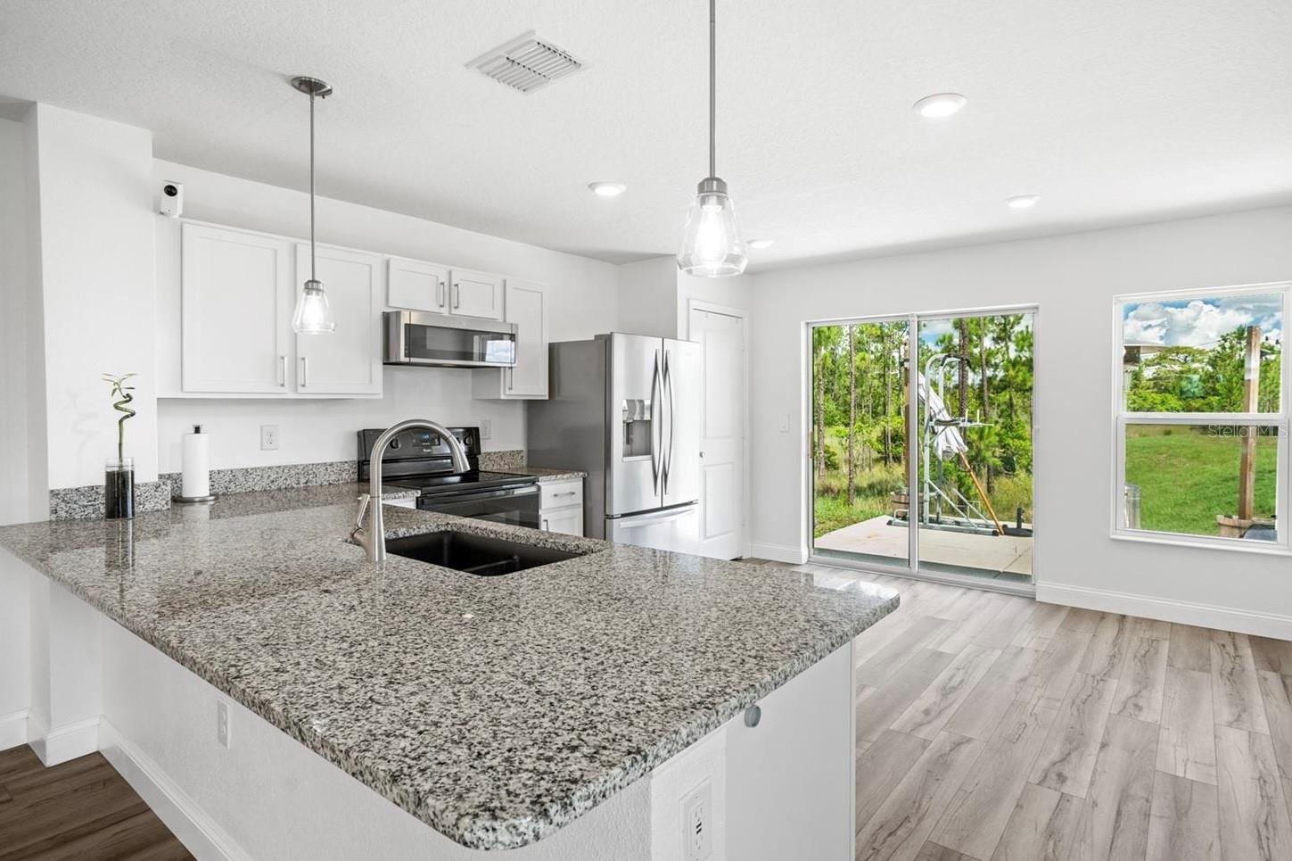 PRESERVATION POINTE PH 1 - Residential Lease