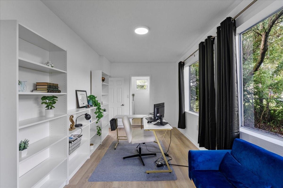 DELKAY PARK - Residential