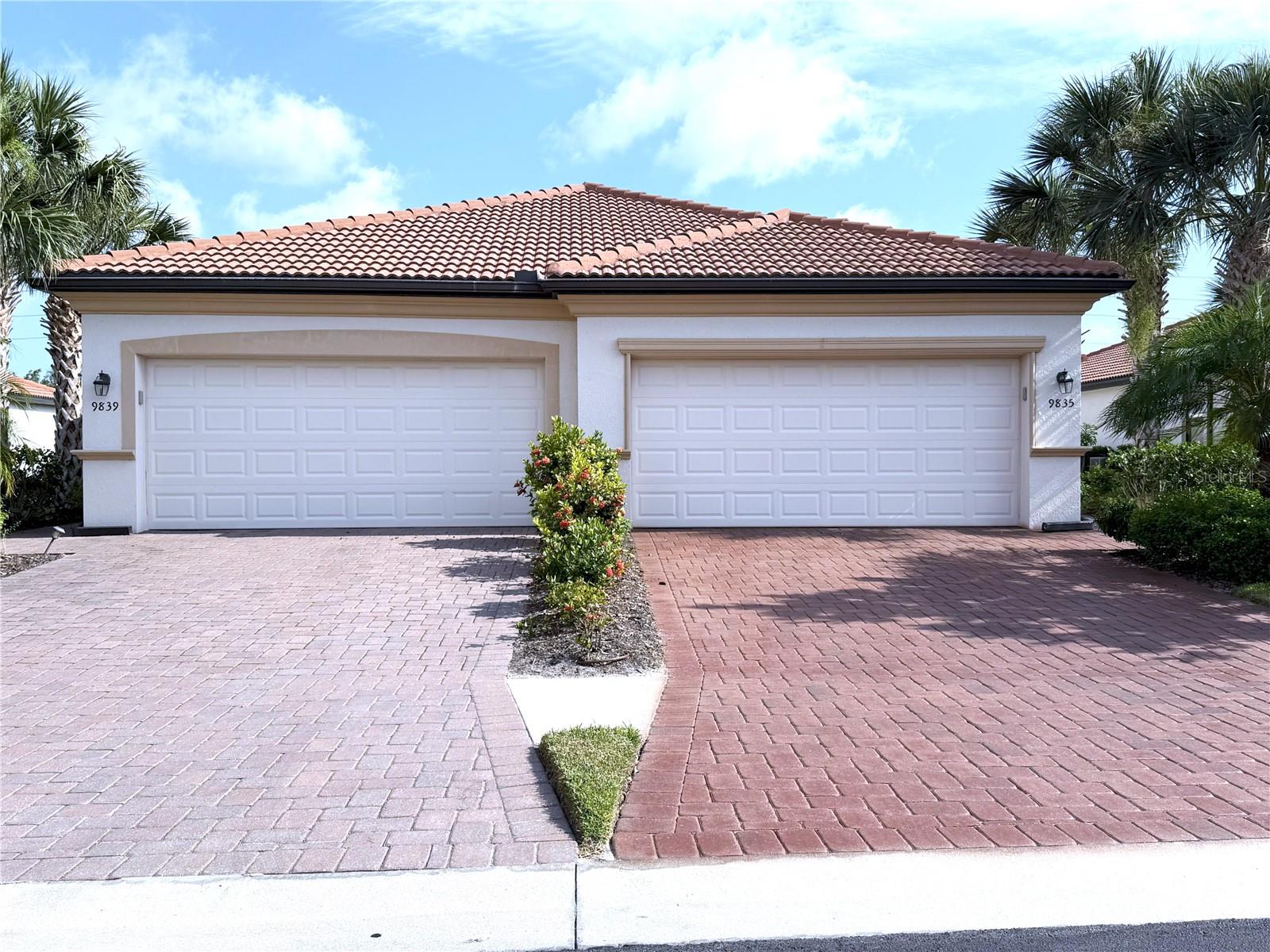 Beautiful villa in thought after Watercrest. Gated community with a pool and fitness center. This villa feels like a home, open floor plan, high ceilings, very large Primary bedroom with a walk in closet and a gorgeous primary bathroom. Split bedroom plan, large open kitchen with plenty of counter space. Covered patio, large laundry room and a 2 car garage. Minutes form shopping, restaurants and the beaches.