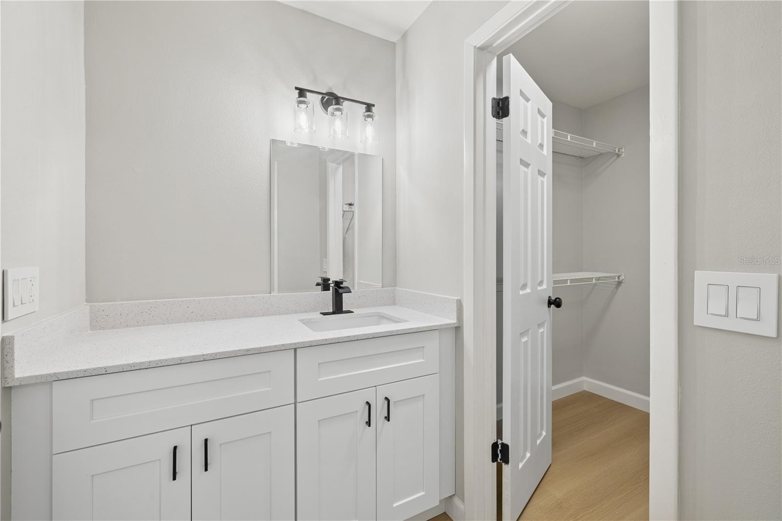 WHISPER LAKES - Residential