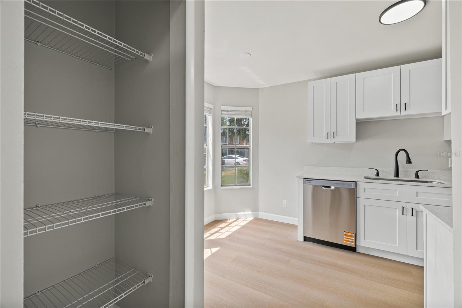 WHISPER LAKES - Residential