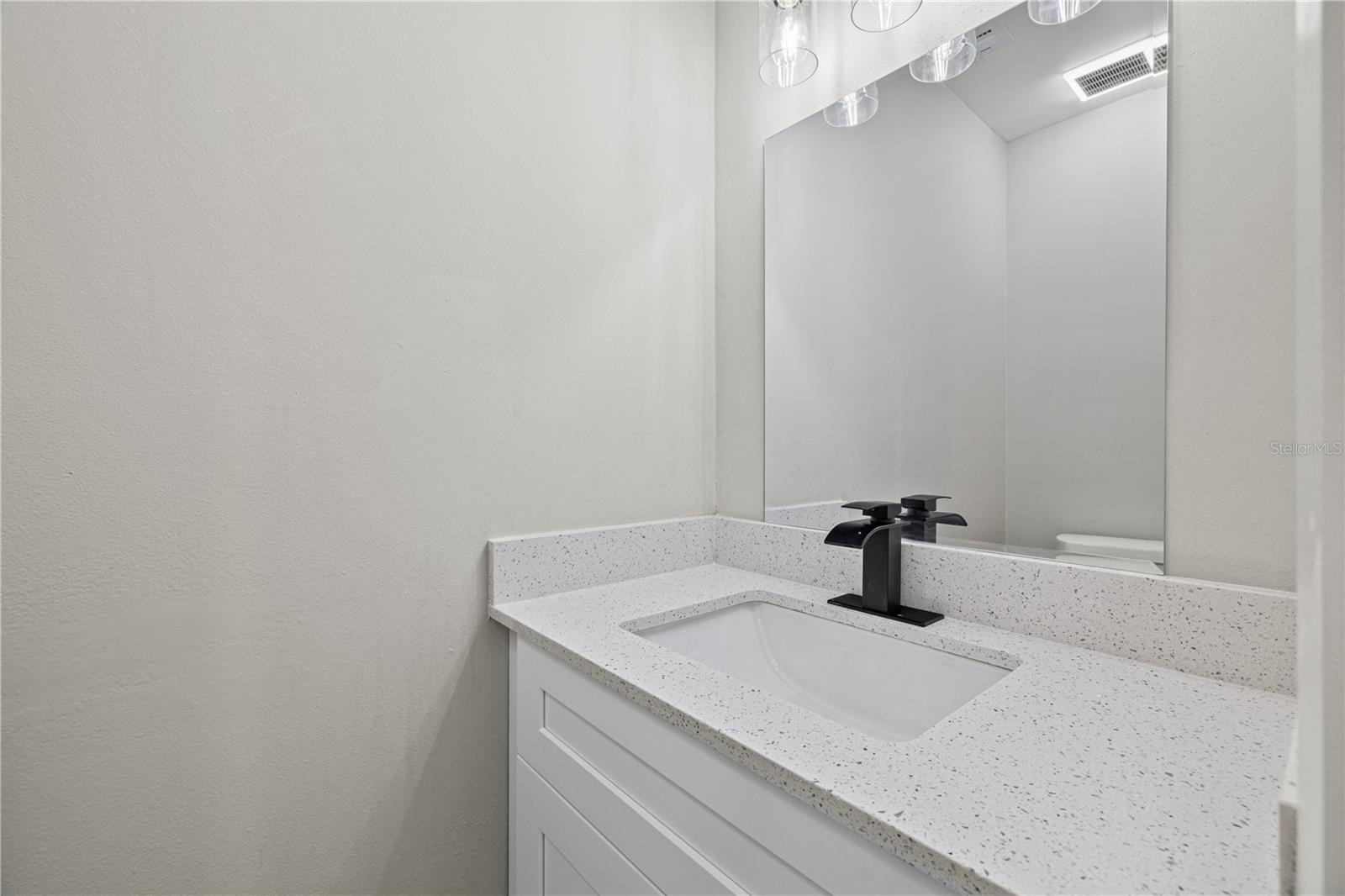 WHISPER LAKES - Residential