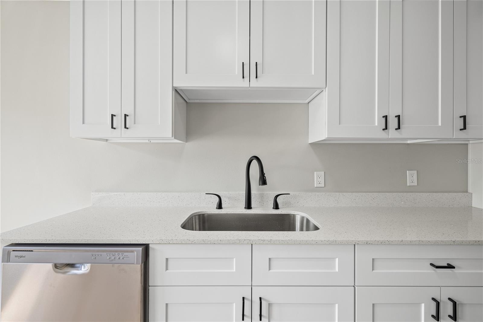 WHISPER LAKES - Residential