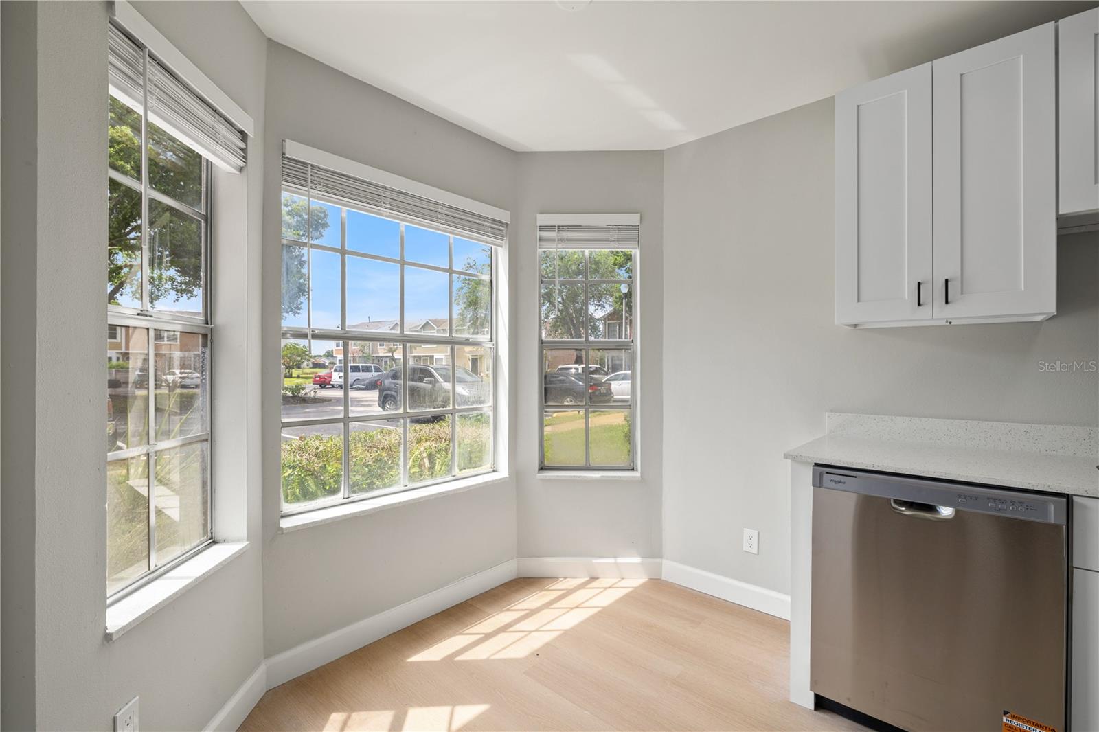 WHISPER LAKES - Residential