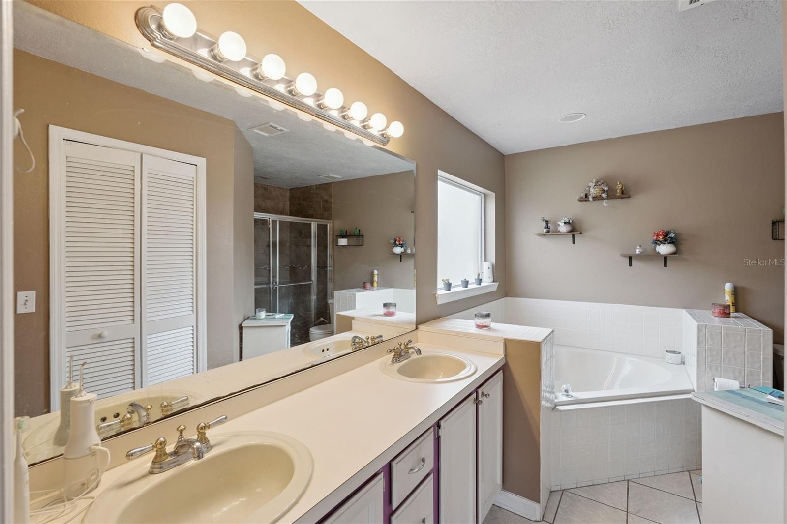 DEER RUN UNIT 12B - Residential