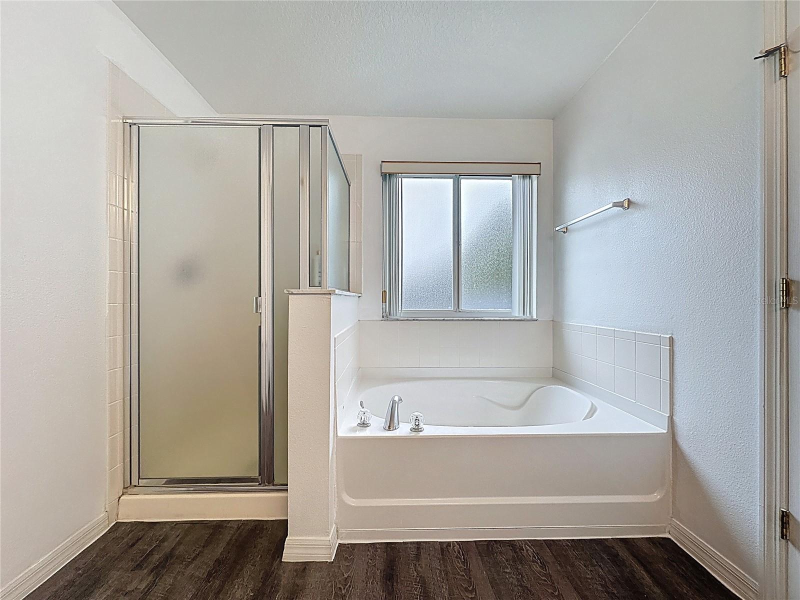 SUNRISE LAKES PH III SUB - Residential Lease