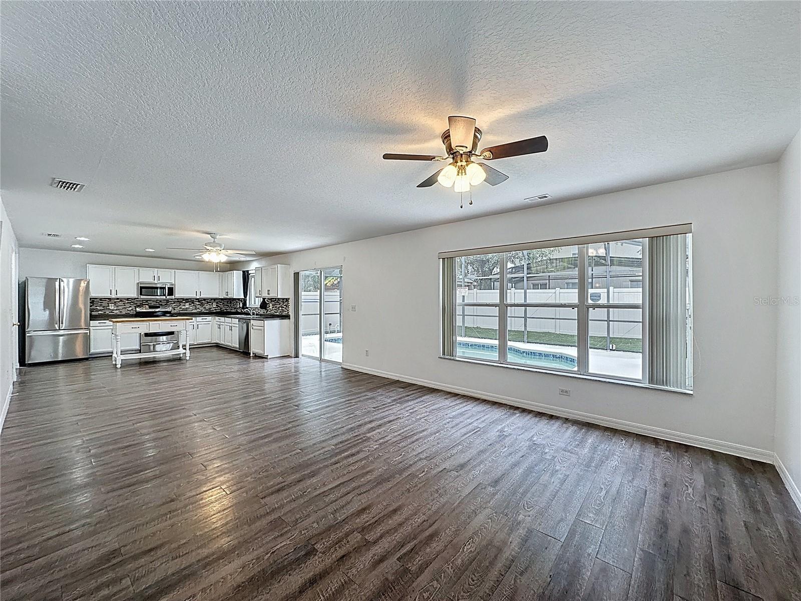 SUNRISE LAKES PH III SUB - Residential Lease