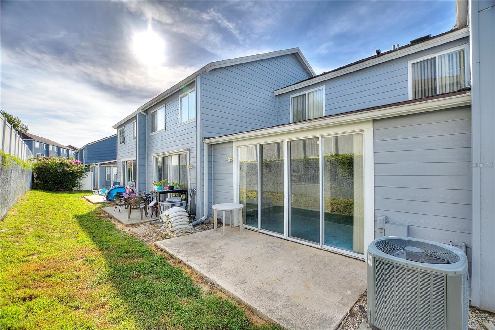 ISLAND CLUB WEST PH 01 - Residential Lease