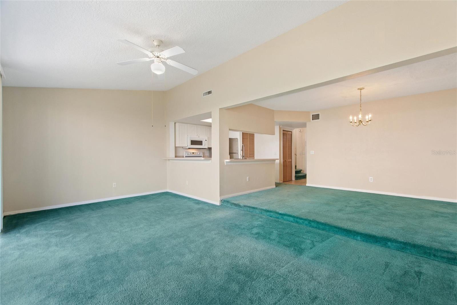 ISLAND CLUB WEST PH 01 - Residential Lease