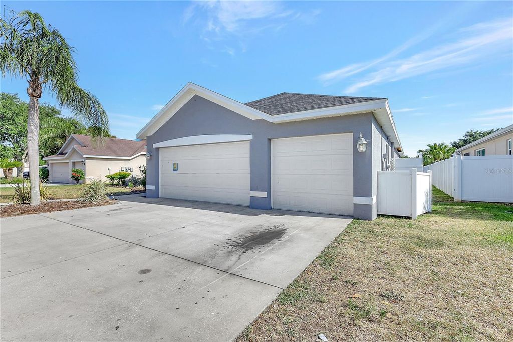 Photo of 2863 Duncan Tree Circle, Valrico, FL 33594 (MLS # TB8508450)