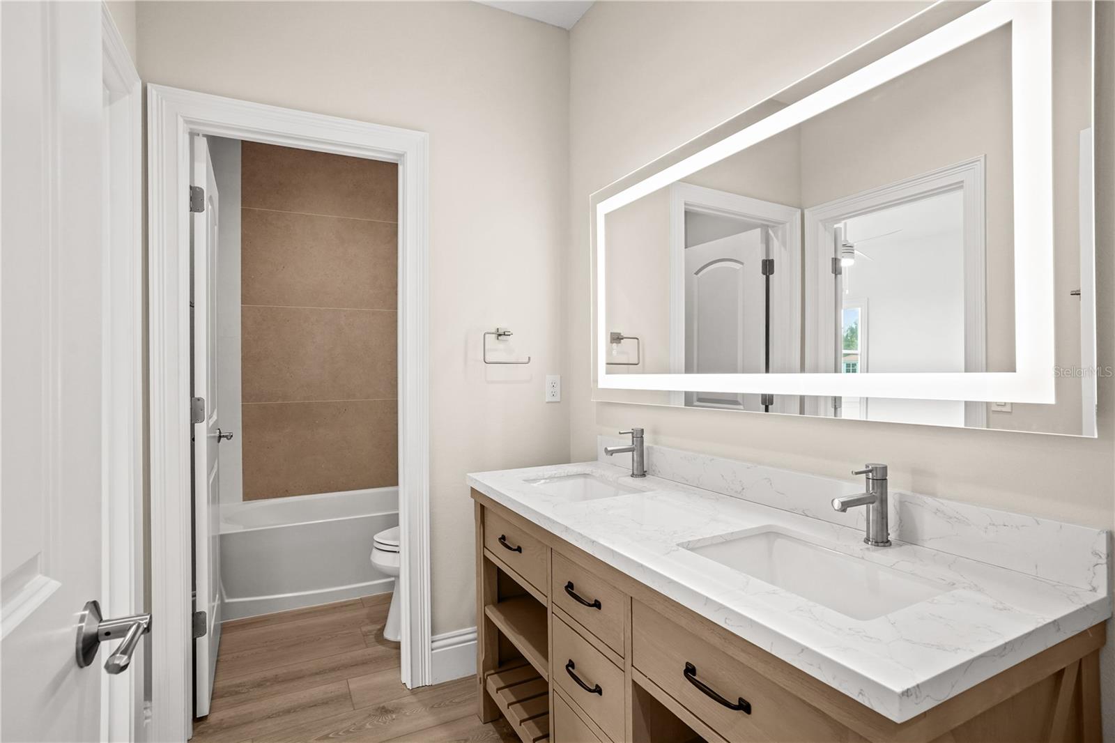 SANCTUARY GOLF ESTATES - Residential