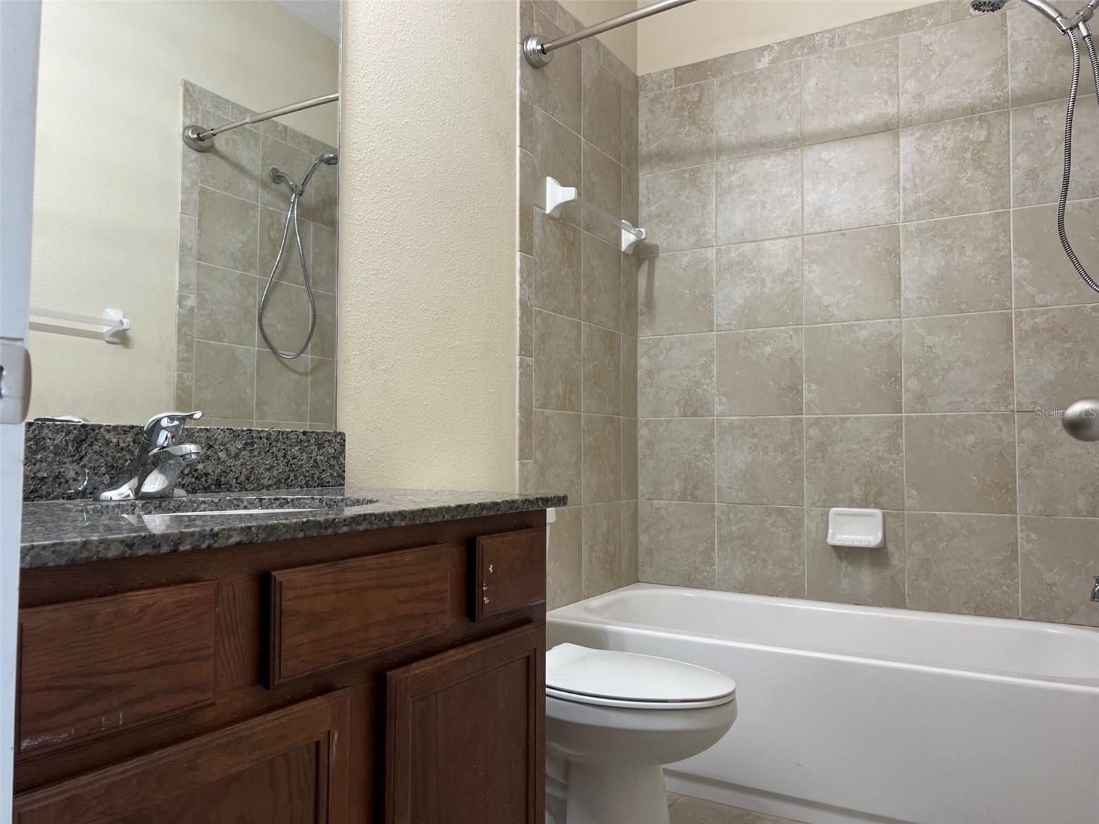 CALLISTA CAY - Residential Lease