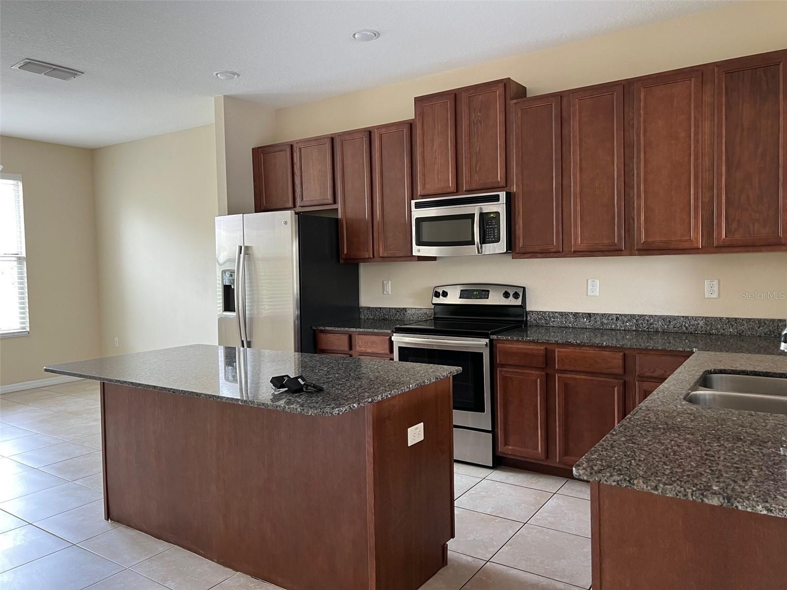 CALLISTA CAY - Residential Lease