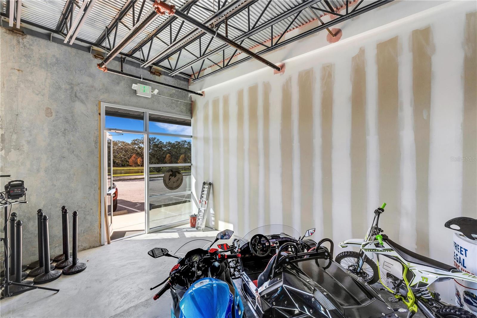 GATEWOOD CORPORATE CENTER COMM CON - Commercial Sale