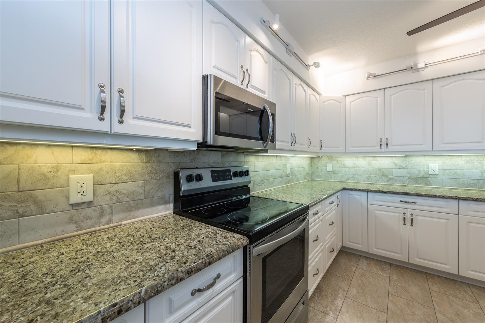 Ocean Walk Condo At Nsb - Residential